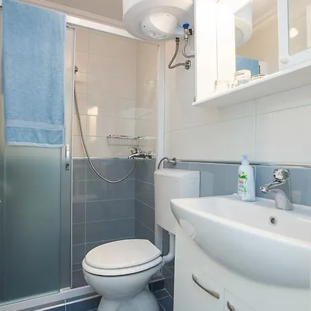 Pensión Blue Lagune