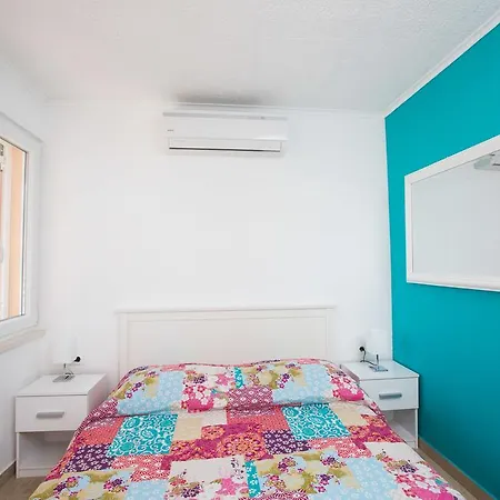 Blue Lagune Pensión 3*