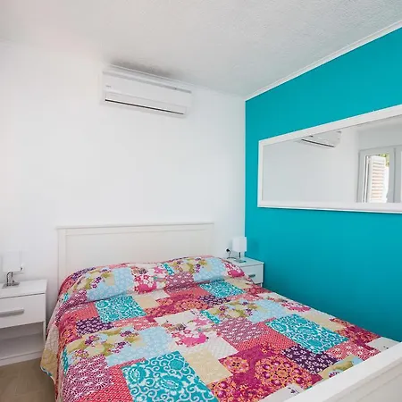 Pensión Blue Lagune